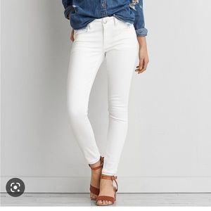 AE white jeggings
